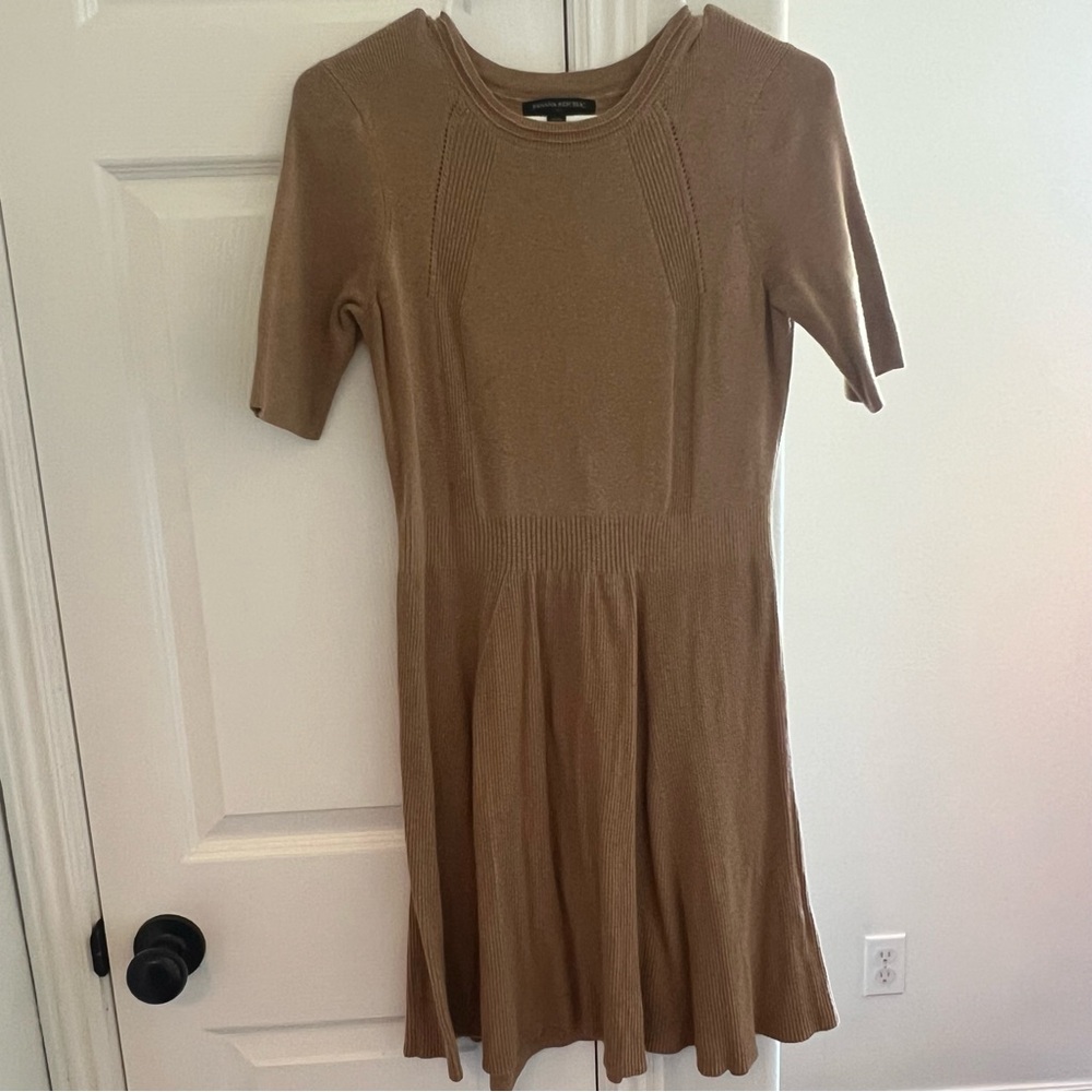 Banana Republic tan short sleeve dress